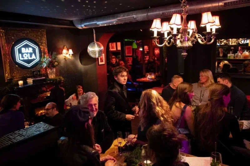 Bar Lola gallery image 3
