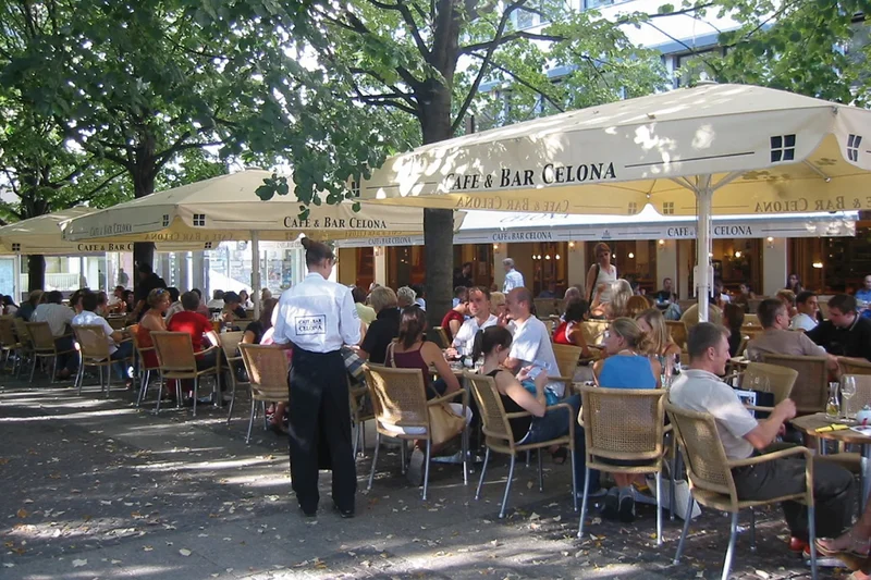 Cafe & Bar Celona Frankfurt Galeriebild 1 Cafe & Bar Celona Frankfurt Galeriebild 1