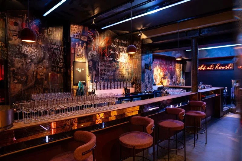 Chinaski Club gallery image 1