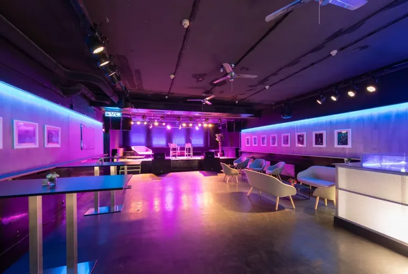 Die Kantine / Yard Club gallery image 1