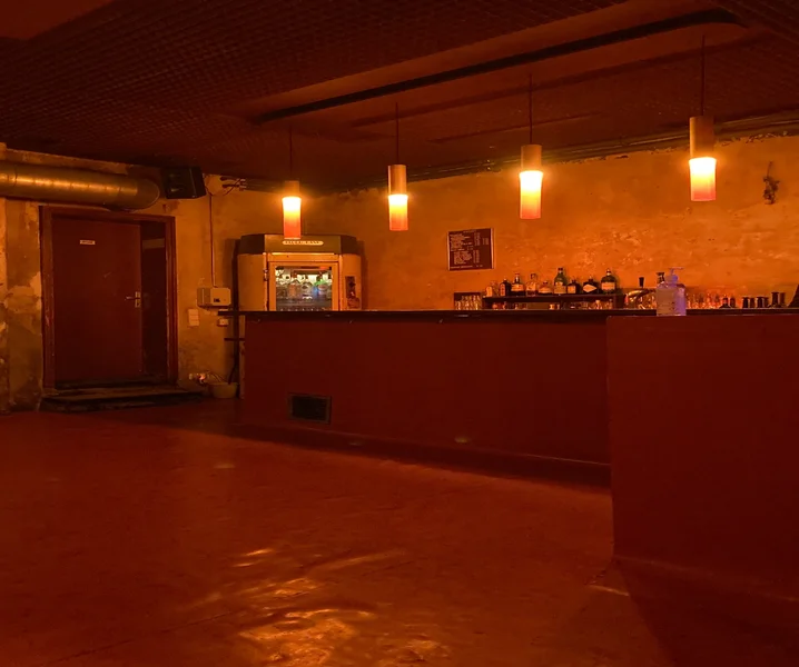 Favorit Bar gallery image 1
