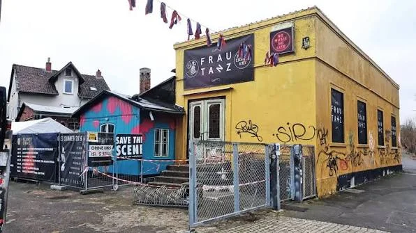 Frau Tanz Galeriebild 1