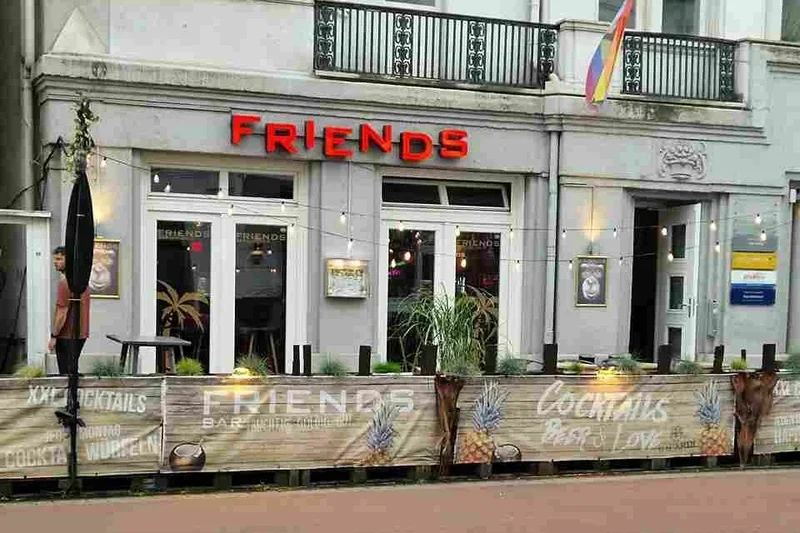 FRIENDS Bar Galeriebild 2