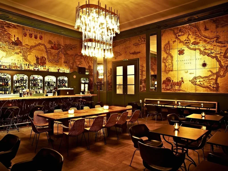 Goldene Bar im Haus der Kunst gallery image 1 Goldene Bar im Haus der Kunst gallery image 1