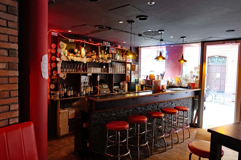Red Fox Bar gallery image 2