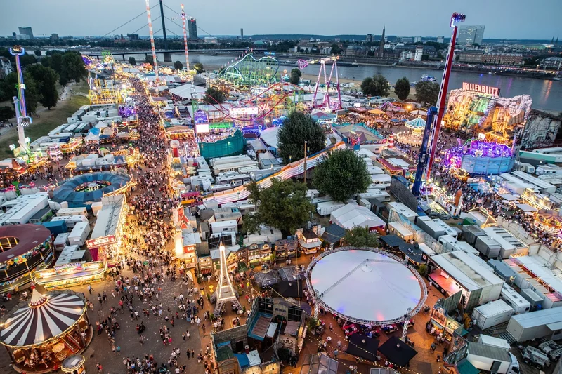 Rheinkirmes Düsseldorf gallery image 1