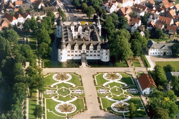 Schloss- und Auenpark Galeriebild 1