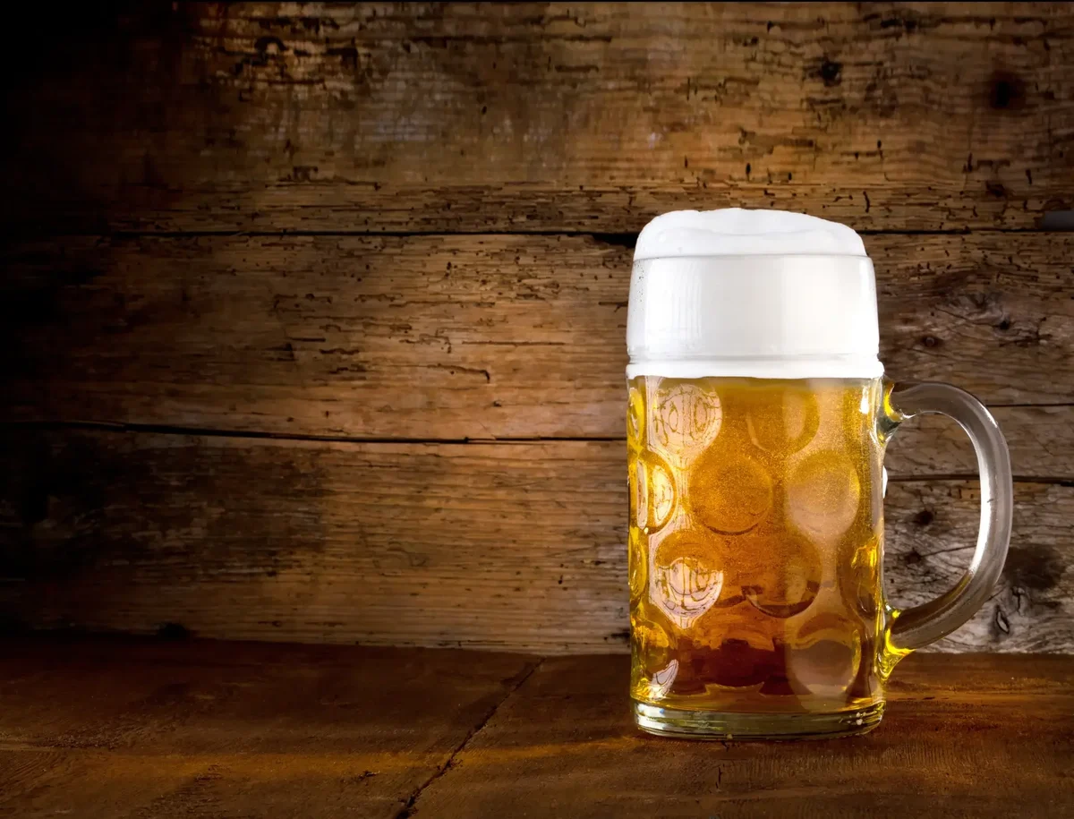 Flyer: Bei uns ist das ganze Jahr Oktoberfest Flyer: Bei uns ist das ganze Jahr Oktoberfest
