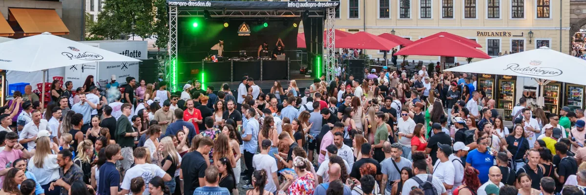 Photo of Piazza - Summer Lounge by Hofzwanzig Photo of Piazza - Summer Lounge by Hofzwanzig