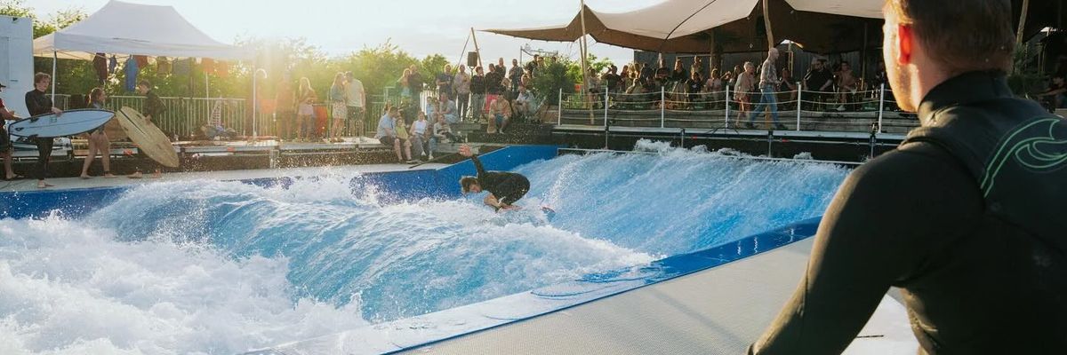 Foto von irie surf - Culture, Coffee and Waves Foto von irie surf - Culture, Coffee and Waves