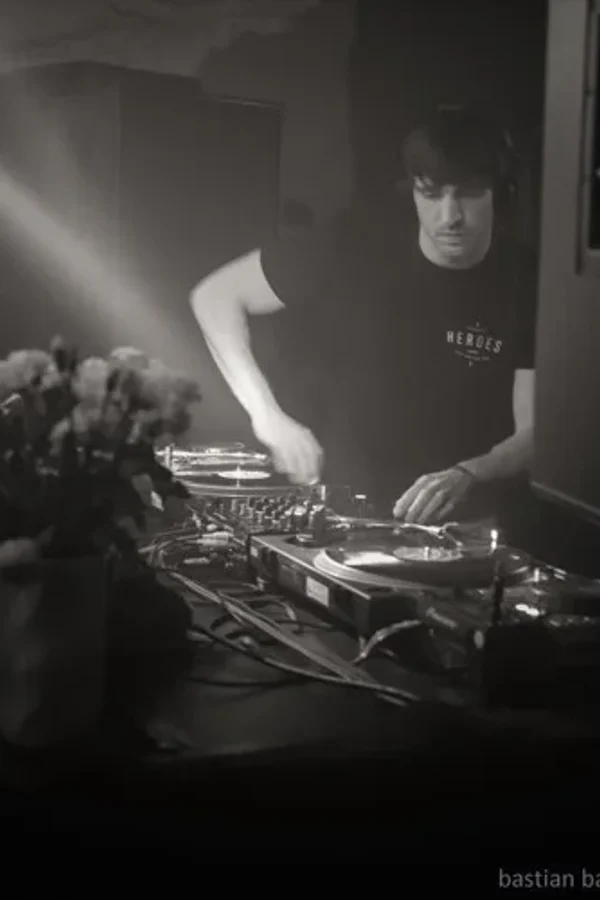 Event: Friends.zone with Jago K. & Freunde Event-Bild: Friends.zone with Jago K. & Freunde