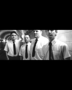 Event-Bild: BOY DIVISION + THE SURFANAUTS