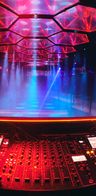 Event: Enter a bar. Leave a club. Event-Bild: Enter a bar. Leave a club.